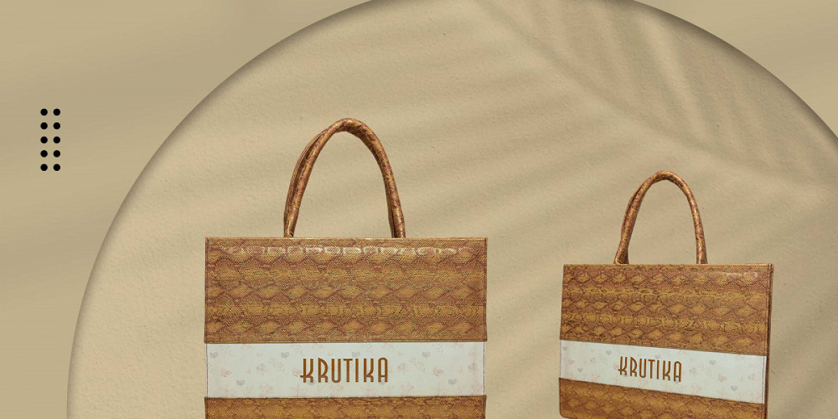 Personalized Tote Bags: Elevating Your Fashion Game