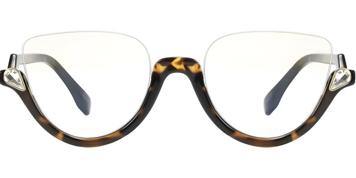 Choose The Warm And Curved Eyeglasses Frames To Enhance The Slimmer Facial Lines
