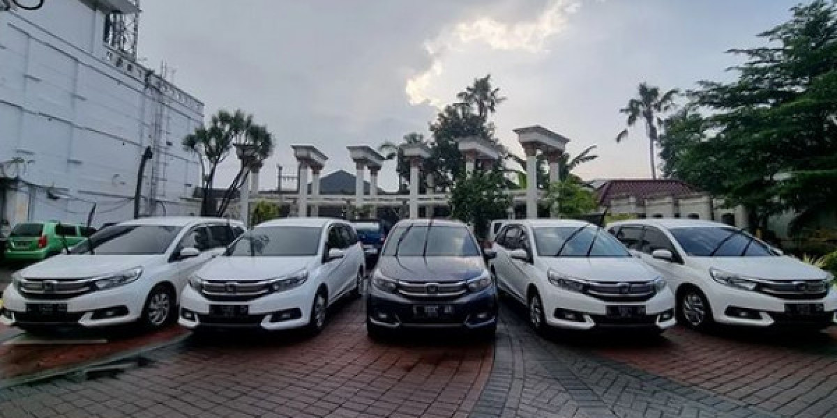 Kelebihan Sewa Mobil Selama Perjalanan Bisnis di Surabaya