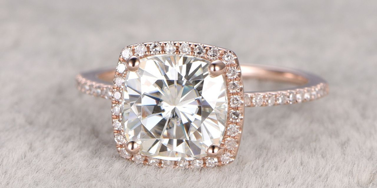 Shop Stunning Moissanite Jewelry Online Timeless Elegance at Your Fingertips