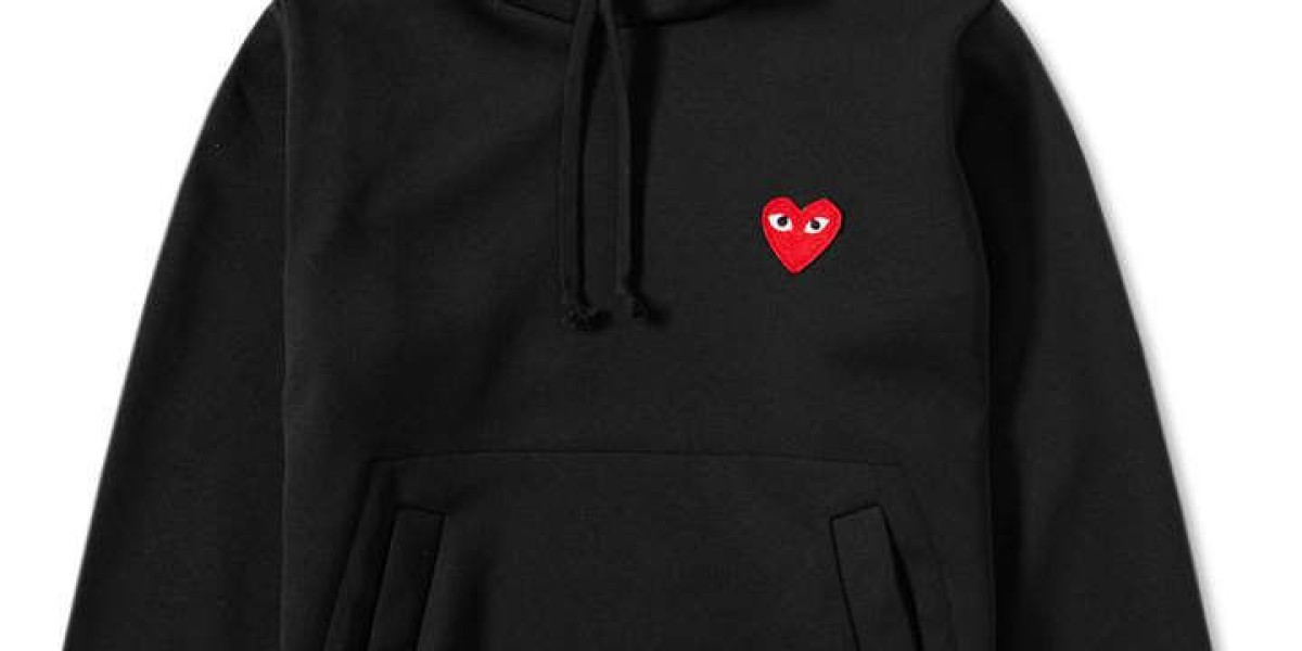 CDG Play Hoodie: A Fashion Icon in Streetwear Culture