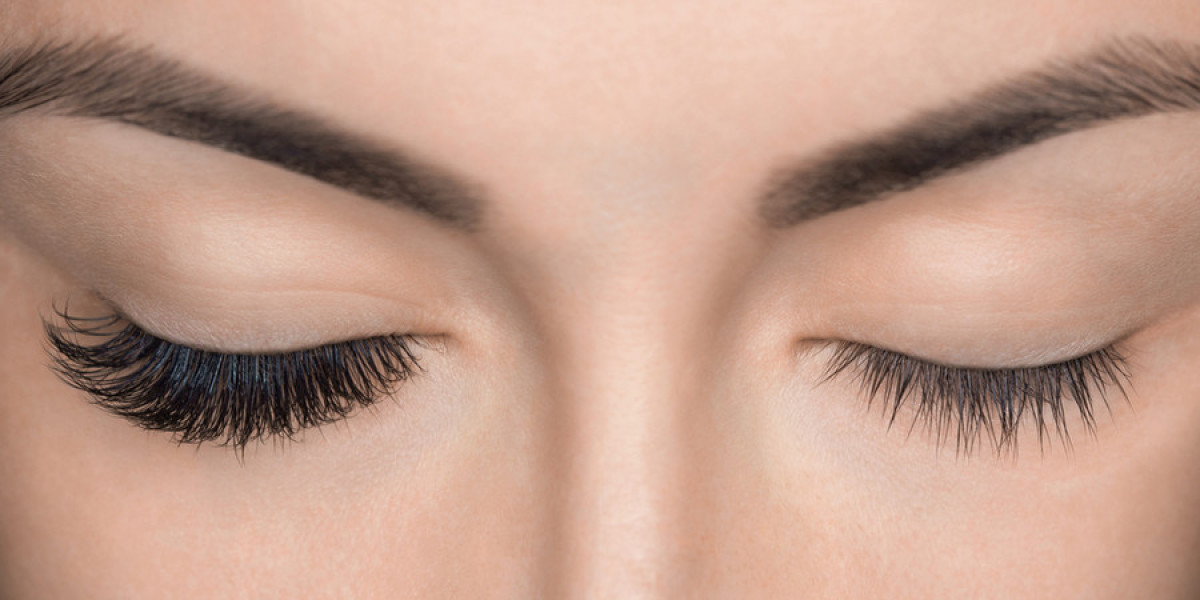 careprost eyelash serum