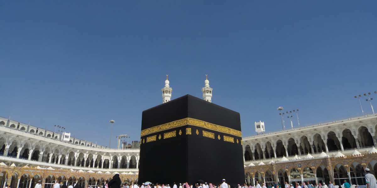 Hajj Travel Packages with Labbayk a Guide for Paris Residents