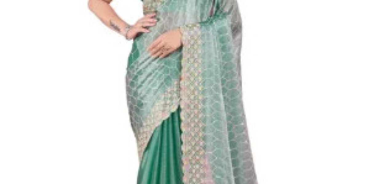 Step Out in Style with Designer Sarees from Bella Signora: Fashion-Forward Options at Great Prices!