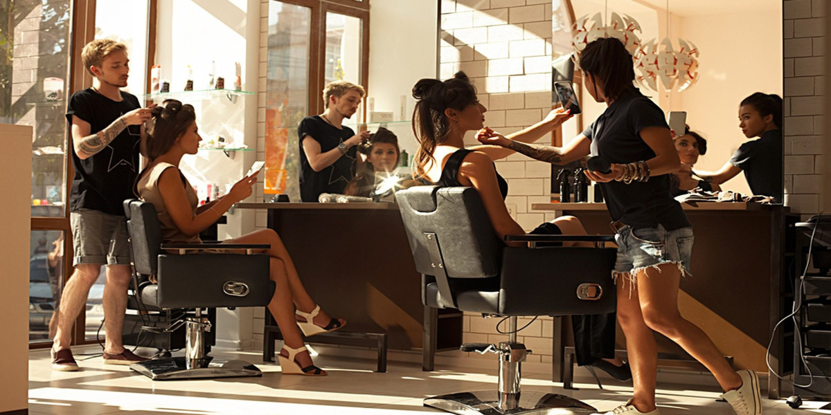 Discover the Best Salon Franchise in Noida for Your Business Growth