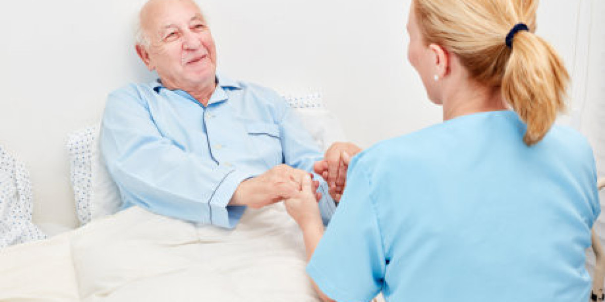 The Advantages of Receiving Palliative Care at Home in Dubai vs. Hospitals