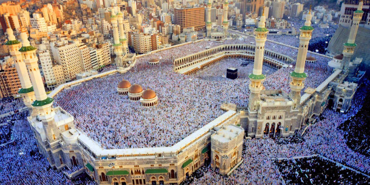 Secure Your Discounted Umrah Packages from Manchester