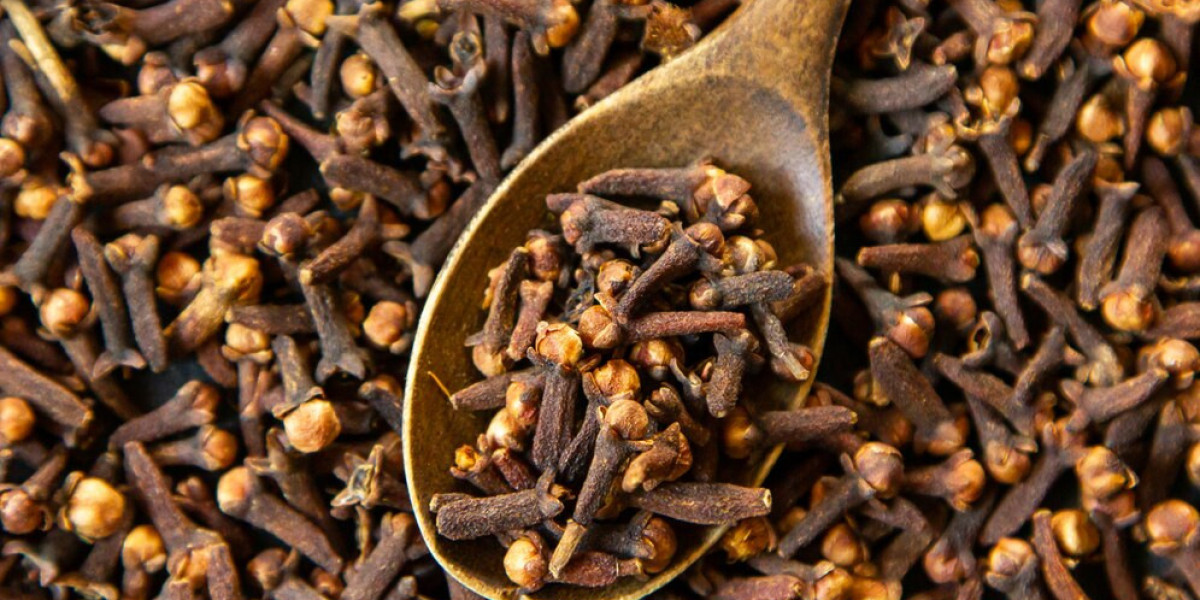 Clove Market Overview: Price Trends, Supply Chains, and Key Players