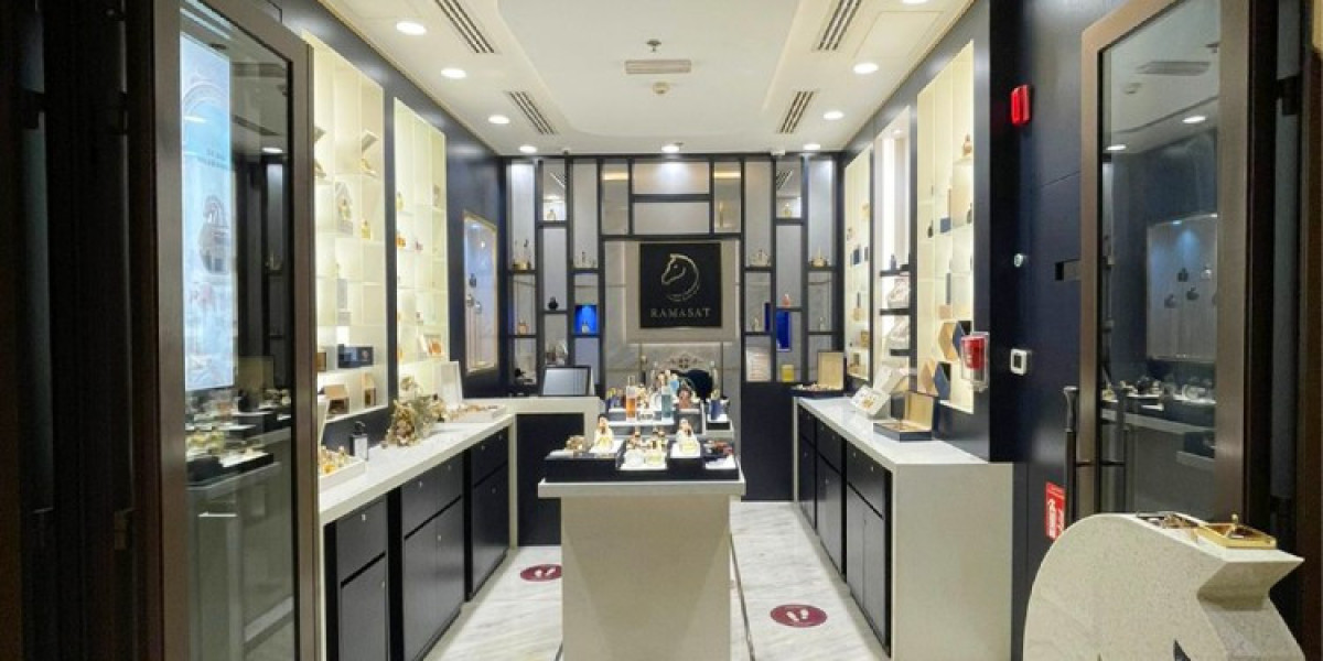 Experience the Best Perfume Shops in Dubai Mall – Luxury Fragrances by Ramasat