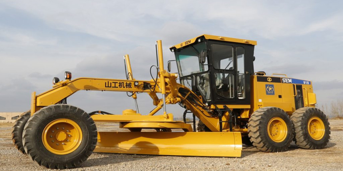 Why Rent SEM Motor Graders in Qatar: Benefits and Applications