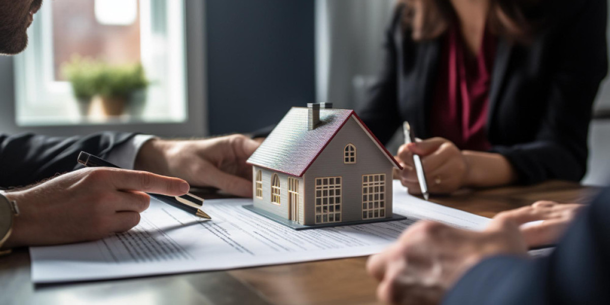 Understanding Real Estate Lawyers in Dubai