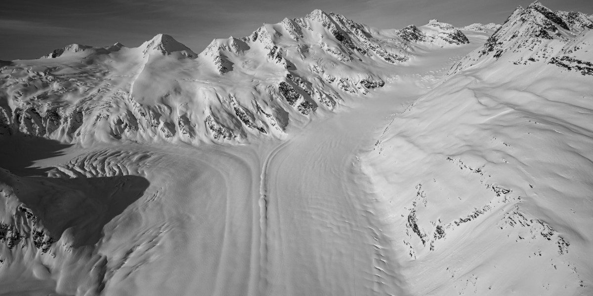 Heli Ski Alaska: Where Adventure Meets Powder