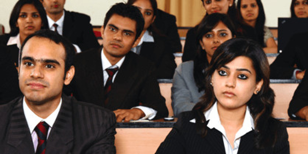 Amity Noida MBA | Top College with Best Placements