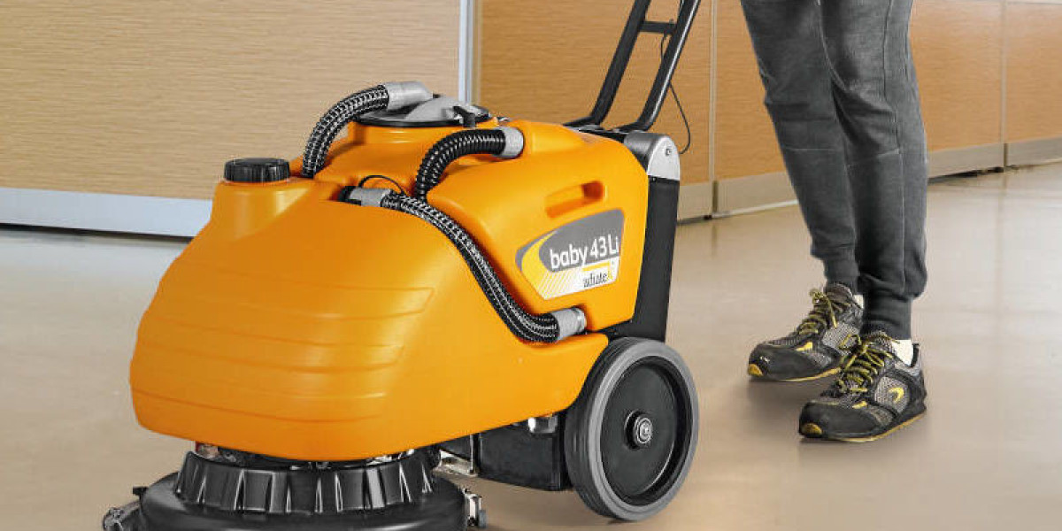 How to Use a Floor Cleaning Machine (From a Cleaning Worker’s Perspective)