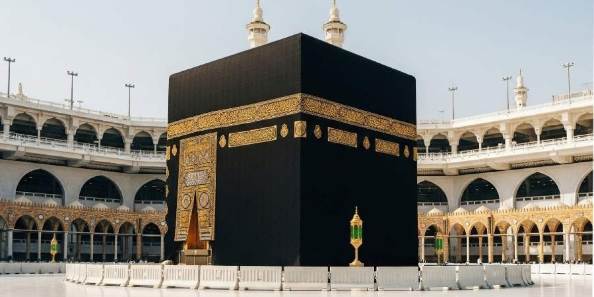 What Should You Know About October Umrah Packages for Large Groups?