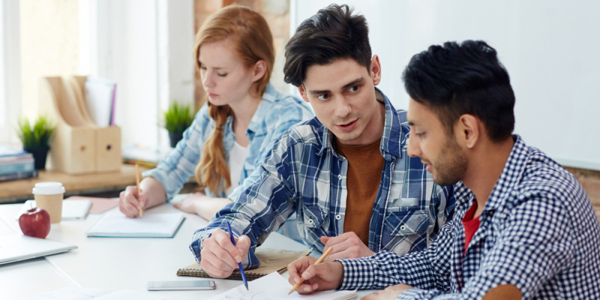 What To Do After You Graduate From BDes Colleges in Bangalore?